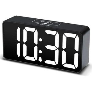 Compact Digital Alarm Clock w/ USB Charging Port 0-100% Brightness Dimmer Large